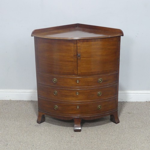 136 - A Victorian bow-front corner Commode, raised upon short bracket supports, W 70 cm x H 75 cm x D 50 c... 
