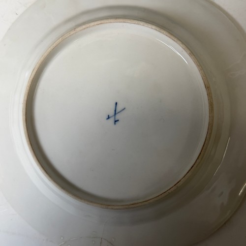 271 - A Meissen ornithological dessert Plate, together with a large Imari style Charger, Minton, a pair of... 