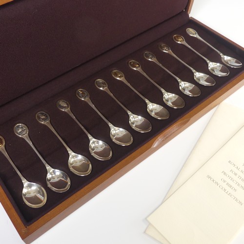 42 - An Elizabeth II cased set of twelve RSPB silver Spoons, by John Pinches, hallmarked London, 1975 / 6... 