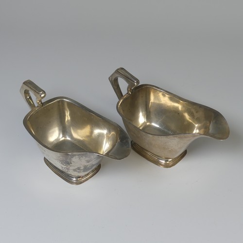 22 - A pair of Edward VIII silver Sauce Boats, by William Neale & Son Ltd., hallmarked London 1936, i... 