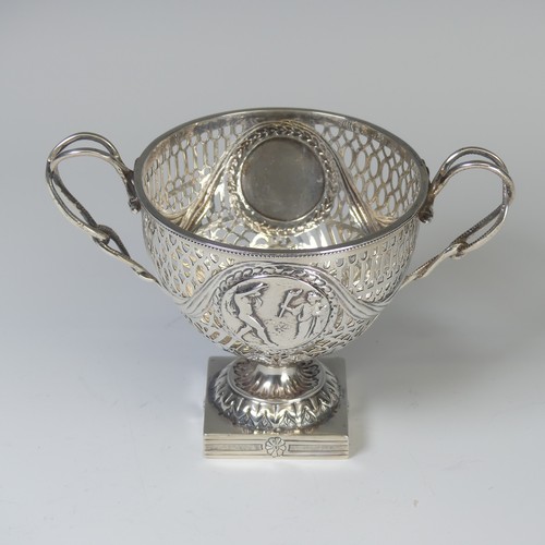 36 - A late Victorian silver Sugar Bowl,&nbsp;by George Nathan & Ridley Hayes, hallmarked Chester 189... 