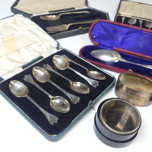 56 - A cased set of six Geroge V silver Teaspoons, by Lee & Wigfull, hallmarked Sheffield, 1932, with... 