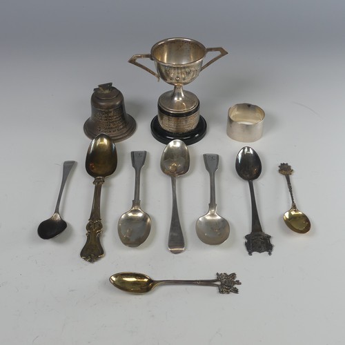59 - A novelty George V silver Inkwell, hallmarked Birmingham 1932, in the form of a bell, gilt interior ... 