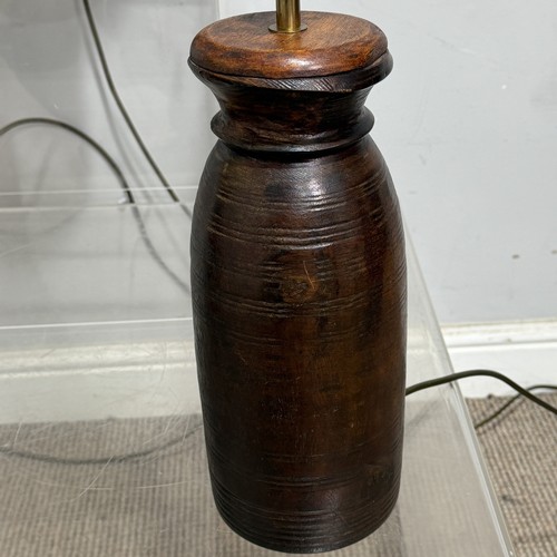 26 - A pair of modern crackle-glazed table Lamps, H 58 cm, together with three others, with wooden bases ... 