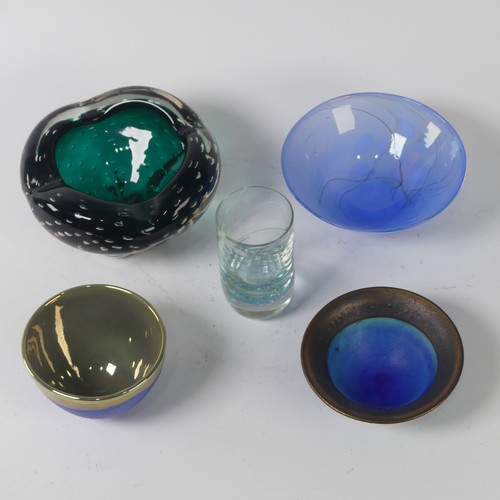 58 - A art glass green bowl/ashtray, possibly Whitefriars, 9cm high, D 13cm, together with a pale blue gl... 