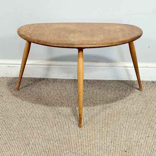 16 - An Ercol elm and beech 'Pebble' Table, no.354, 1960s, W 65 cm x H 40 cm x D 44 cm.