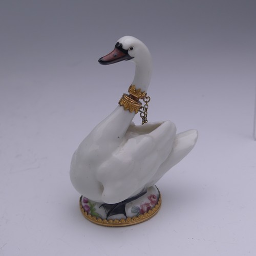 445 - A rare Chelsea or St James (Charles Gouyn) gold mounted porcelain Scent Bottle, c.1750's, in the for... 