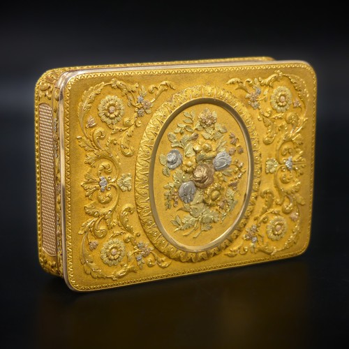 459 - A 19thC German (Hanau) 14ct gold Snuff Box, c.1820, of rounded rectangular form with hinged cover, w... 