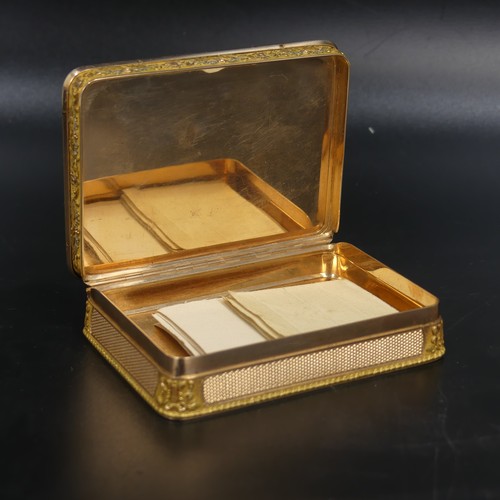 459 - A 19thC German (Hanau) 14ct gold Snuff Box, c.1820, of rounded rectangular form with hinged cover, w... 