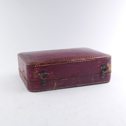 459 - A 19thC German (Hanau) 14ct gold Snuff Box, c.1820, of rounded rectangular form with hinged cover, w... 