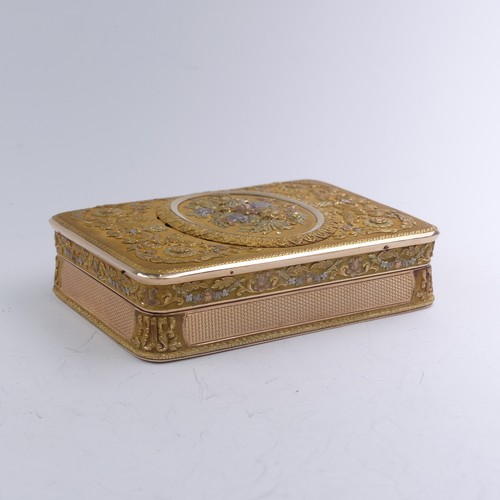 459 - A 19thC German (Hanau) 14ct gold Snuff Box, c.1820, of rounded rectangular form with hinged cover, w... 