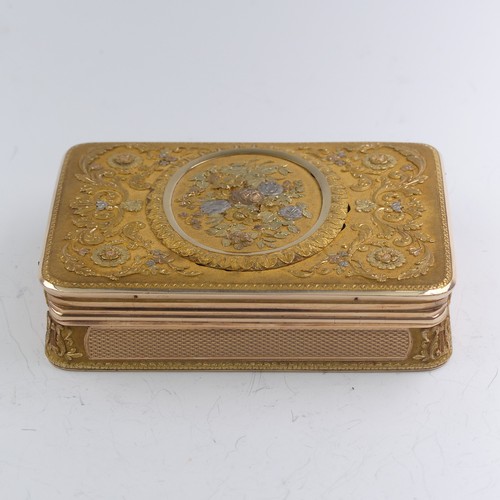 459 - A 19thC German (Hanau) 14ct gold Snuff Box, c.1820, of rounded rectangular form with hinged cover, w... 