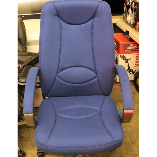 159 - BLUE FABRIC UPHOLSTERED EXECUTIVE OFFICE CHAIR TO STAR WHEELED BASE