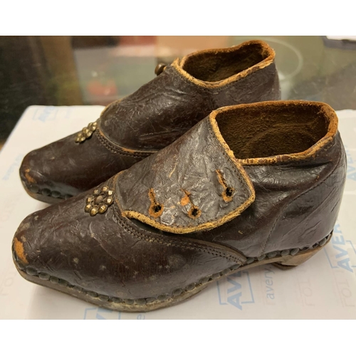 187 - PAIR OF ANTIQUE CHILDRENS LEATHER CLOGS WITH LEATHER AND NAIL SOLES