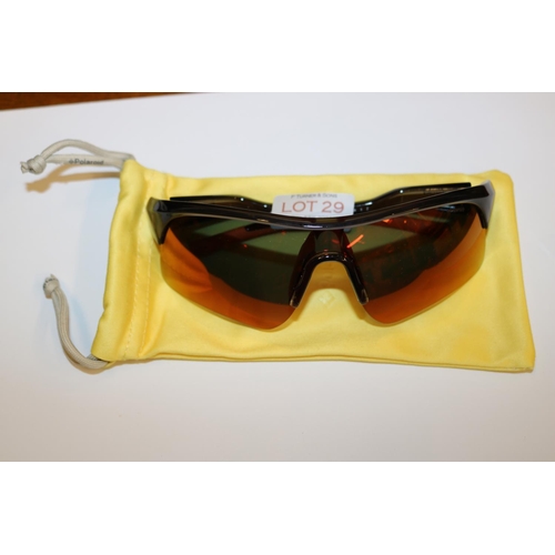 29 - POLAROID GENTS SPORTS SUNGLASSES WITH POCHETTE