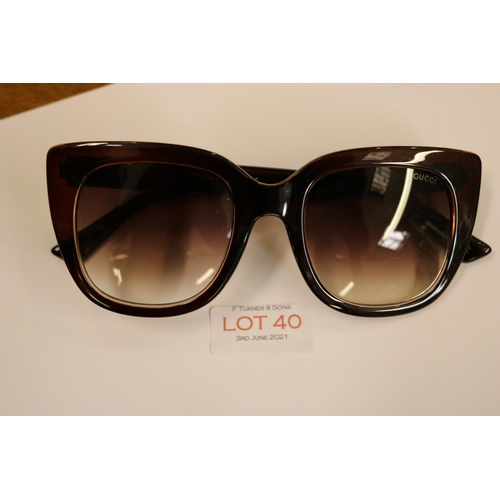 40 - LADIES GUCCI OVERSIZED SUNGLASSES