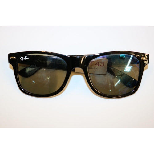 43 - LADIES RAYBAN WAYFARER SUNGLASSES - USED