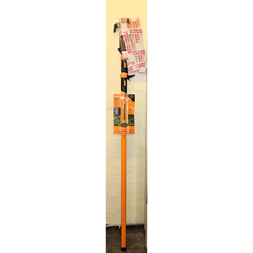 133 - FISKARS 4.9M POWER LEVER TREE PRUNER WITH SAW BLADE