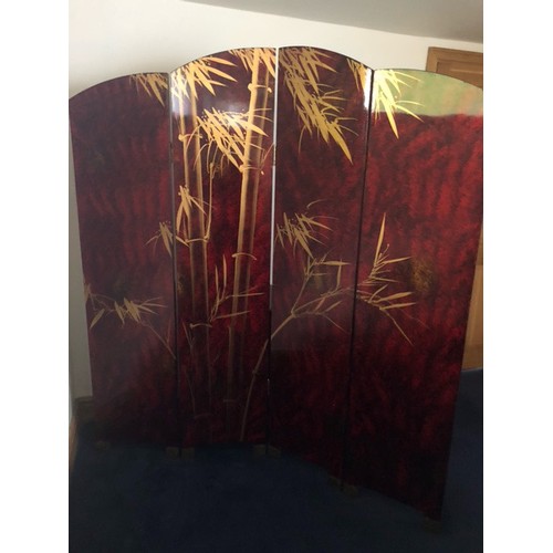 293 - FOUR FOLD ORIENTAL FOLDING SCREEN IN RED AND GOLD WITH BIRDS AND FLOWERS APPROX 6FT