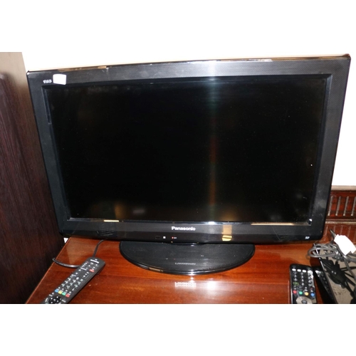 302 - PANASONIC VIERA 26'' LED TV WITH R/C