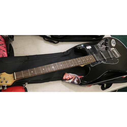 243 - CHORD (CAL 63) STRATOCASTER STYLE ELECTRIC GUITAR IN BLACK WITH CARRY CASE AND STRAP