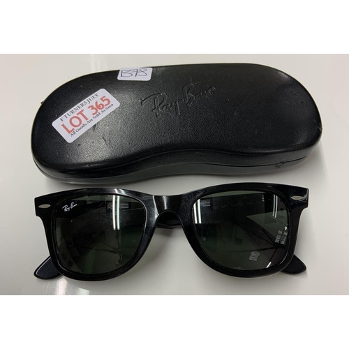 365 - PAIR OF RAYBAN WAYFARER SUNGLASSES WITH CASE