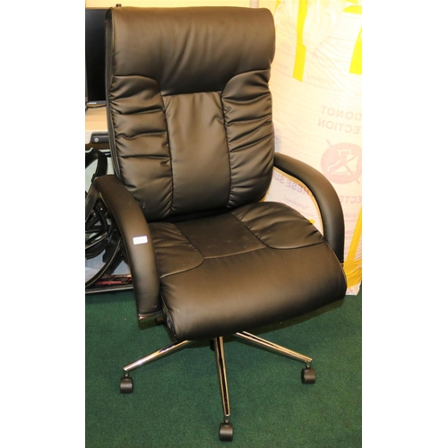 173 - CHROME AND BLACK LEATHER HIGH BACK EXECUTIVE CHAIR