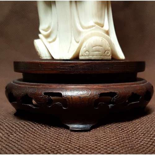 233 - Description: A FINE QUALITY EARLY 20TH CENTURY CHINESE IVORY CARVING OF A SAGE, ON A FIXED WIRE-INLA... 