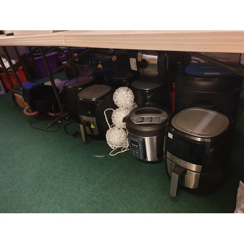 150A - LARGE QTY OF DAMAGED REPAIRABLES INC AIR FRYERS, SHARK STEAMERS, SHARK LIFTAWAY HOOVER, PANASONIC CO... 