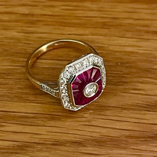 442 - Art Deco ‘Ballerina’ 18ct Gold, Diamond & Ruby Ring, approx. 1.4ct Ruby & 0.7ct total diamond weight... 