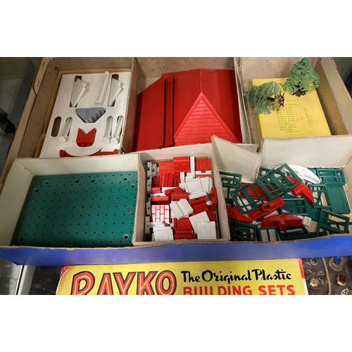 492 - VINTAGE BAYKO BUILDING SET NO.2 COMPLETE WITH BOX AND INSTRUCTIONS