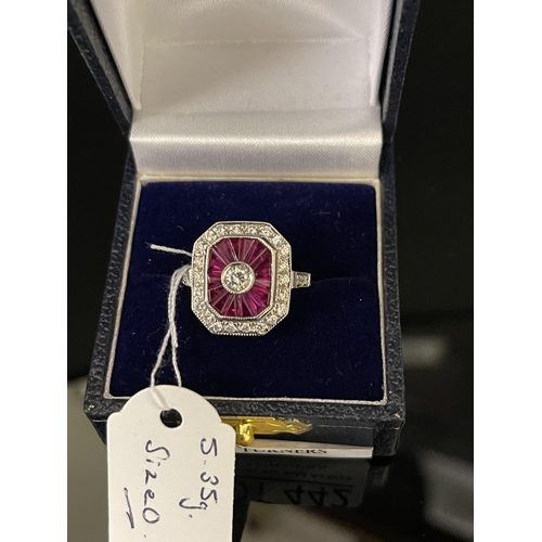 442 - Art Deco ‘Ballerina’ 18ct Gold, Diamond & Ruby Ring, approx. 1.4ct Ruby & 0.7ct total diamond weight... 