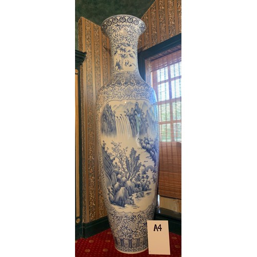 262 - AN EXTREMELY LARGE AND HEAVY CHINESE BLUE & WHITE PATTERN PORCELAIN VASE OF LOBED BALUSTER DESIGN- H... 