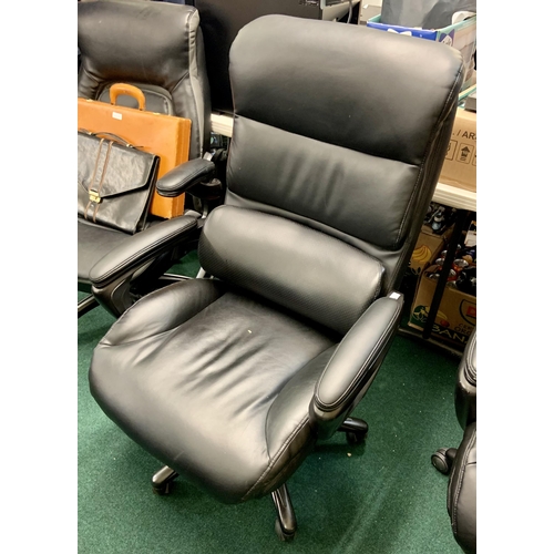 161 - LAZ E BOY EXECUTIVE OFFICE CHAIR