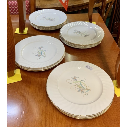 322 - X20 PIECE GILT FRAMED TATA PLATE SET WITH FLOWER DESIGN