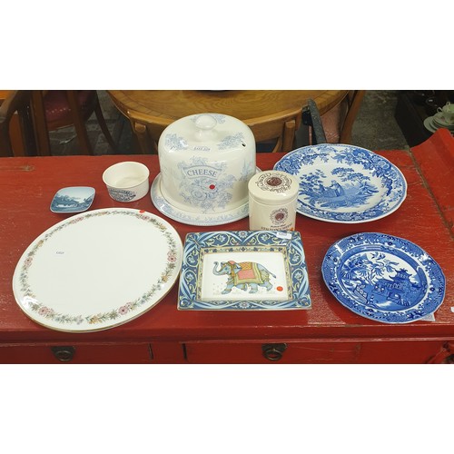 329 - X8 VARIOUS PLATES AND DISHES INCL WEDGWOOD, PARAGON ETC....