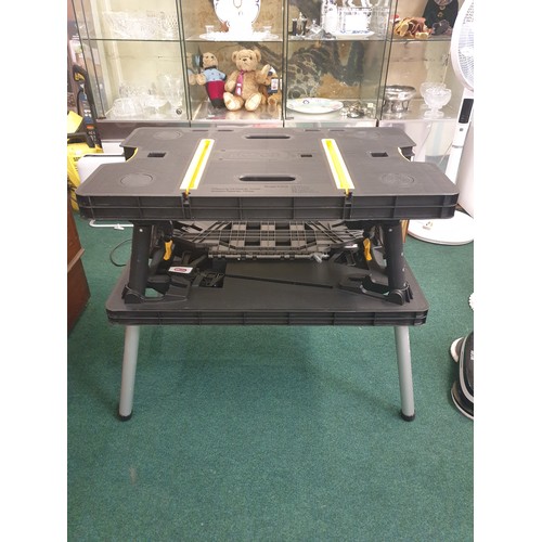 107 - KETER FOLDING WORK BENCH