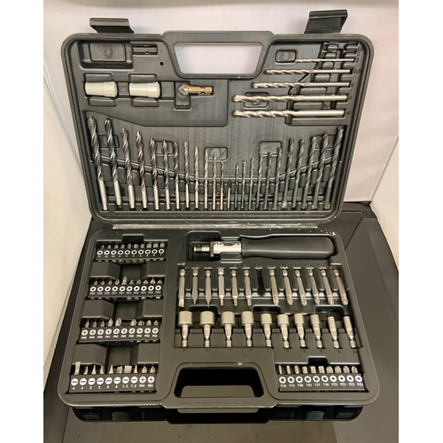 20 - SCREWDRIVER AND DRILL BIT SET IN CARRY CASE