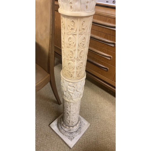 314 - DECORATIVE COLUMN IN RESIN