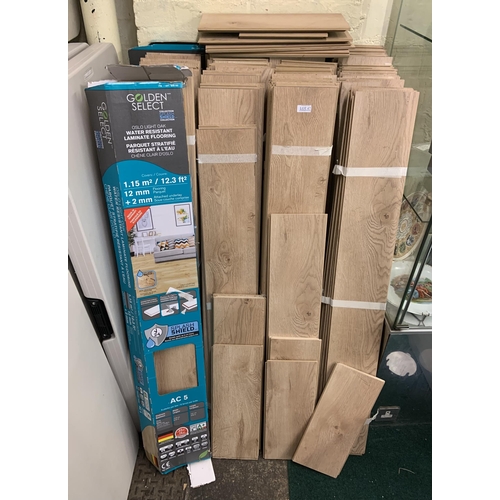 47 - LARGE QTY GOLDEN SELECT OSLO LIGHT OAK WATER RESISTANT LAMINATE FLOORING 12MM PLUS 2MM UNDERLAY - 2 ... 