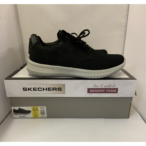 53 - BOXED PAIR OF SKECHERS AIR COOLED MEMORY FOAM GOGO MAT ARCH TRAINERS - BLACK - UK SIZE 7