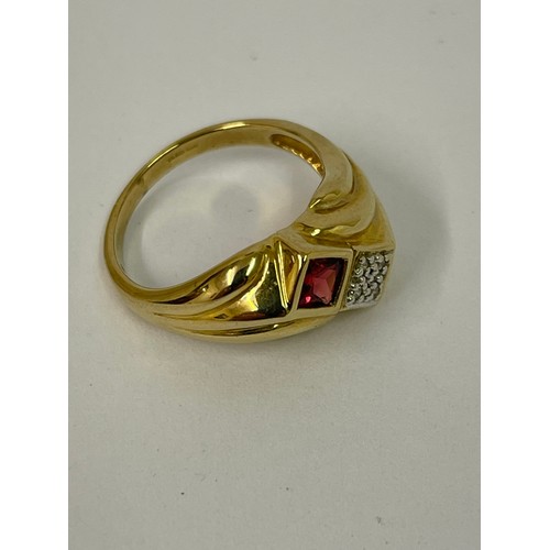 362 - 9CT YELLOW GOLD, DIAMOND & RUBY RING H.M. - TOTAL WEIGHT 4.2 GRAMS - SIZE N/O