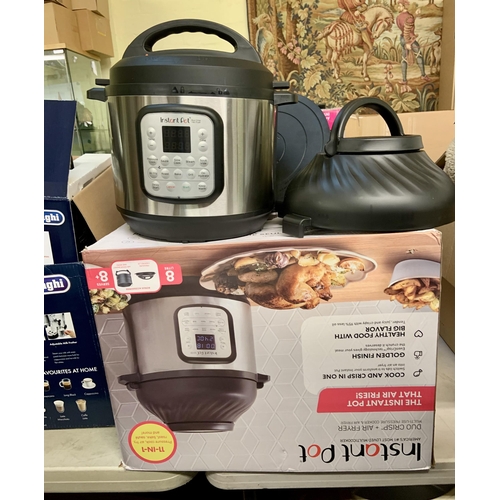 119 - BOXED INSTANT POT DUO CRISP MULTI COOKER/AIR FRYER - 11 IN 1 - 8L