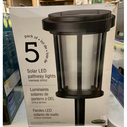 125 - BOXED SET OF 5 SOLAR LED PATHWAY LIGHTS