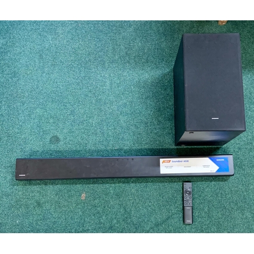 135 - SAMSUNG 8530 2.0 CHANNEL SOUNDBAR WITH R/C