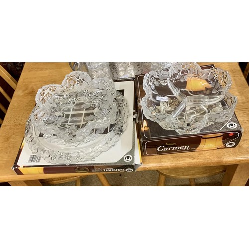 212 - 3X CARMEN GLASSWARE ITEMS - INCL. TORTE PLATE (B), 10.5