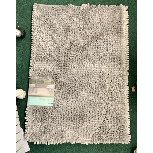 169 - TOWN AND COUNTRY SPA RETREAT BATH RUG 60CM X 91CM