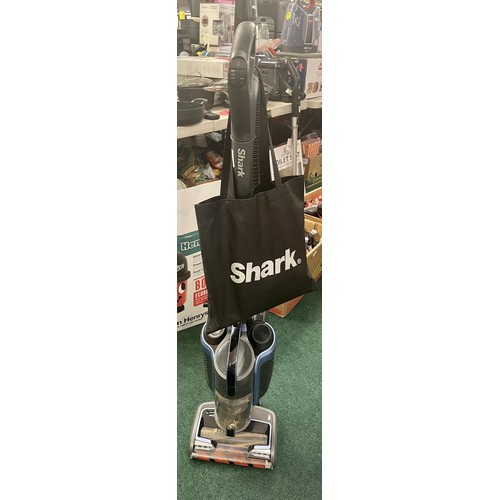 128 - SHARK POWERED LIFTAWAY DUO CLEAN CORDLESS VACUUM CLEANER - ICZ160UK