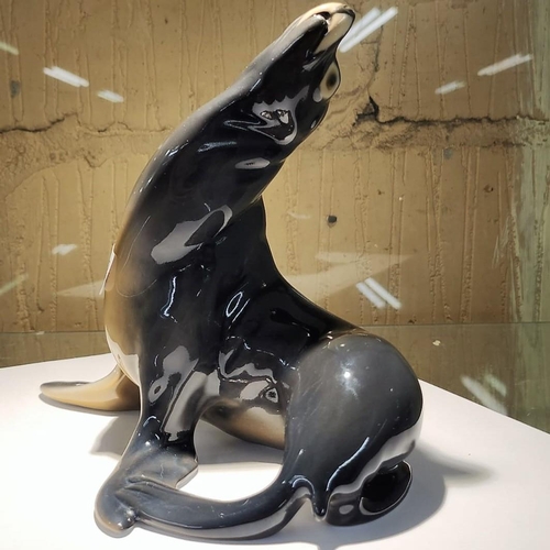 422 - LARGE BING & GRONDAHL STRETCHING SEALION  - NO.1733 - BY KNUD MOLLER -19CM