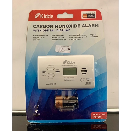 19 - BOXED KIDDE CARBON MONOXIDE ALARM WITH DIGITAL DISPLAY - SEALED WITH BATTERIES